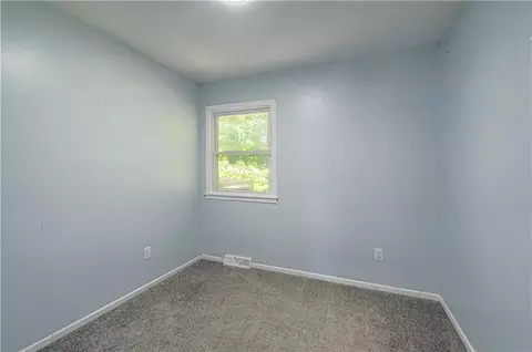 Bedroom - 20125 E 13th St, Independence, MO 64057 photo 4 of 8