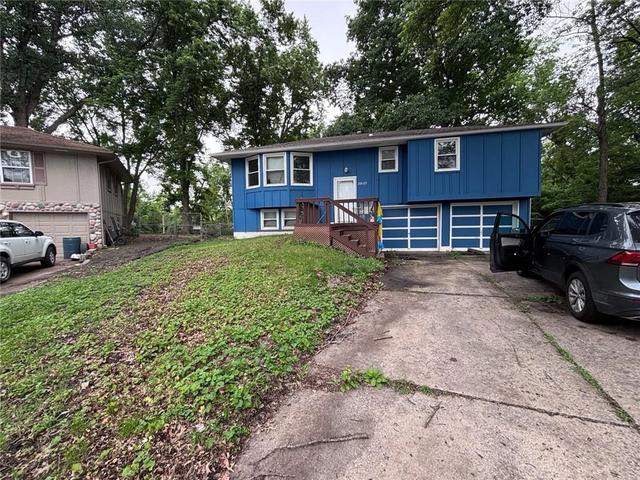 20125 E 13th St, Independence, MO 64057