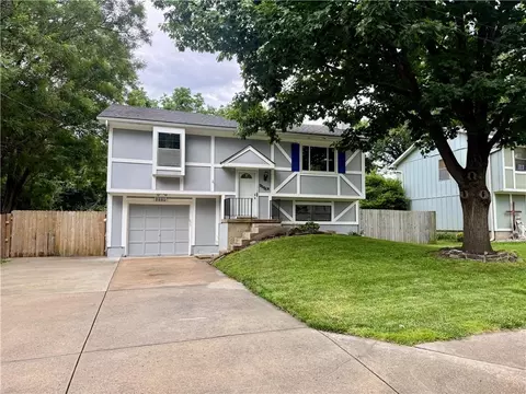 9685 W 61st St, Merriam, KS 66203