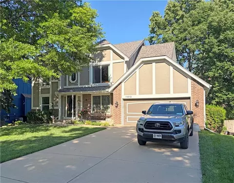 11613 S Penrose St, Olathe, KS 66061