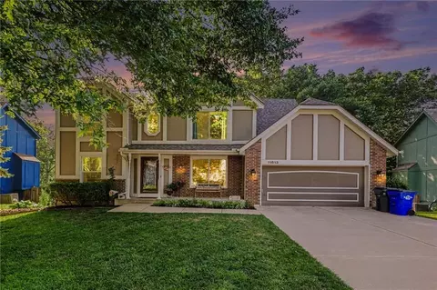 11613 S Penrose St, Olathe, KS 66061