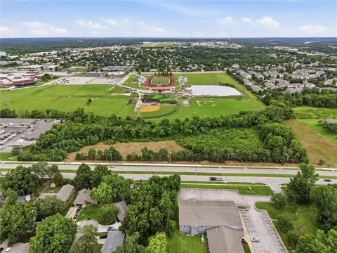 E Chipman Road, Lees Summit, MO 64063 photo 16