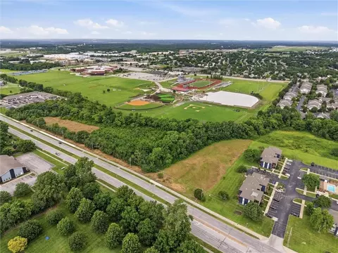 E Chipman Road, Lees Summit, MO 64063 photo 6