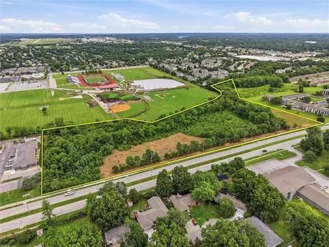 E Chipman Road, Lees Summit, MO 64063 photo 2