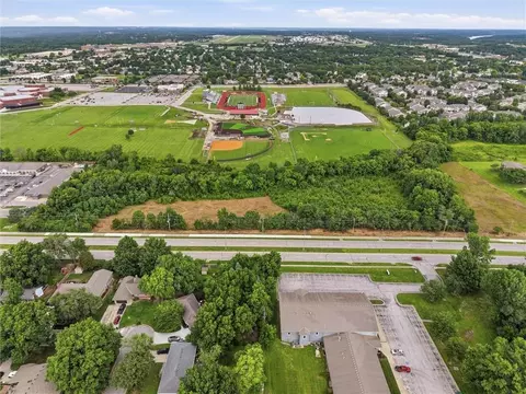 E Chipman Road, Lees Summit, MO 64063 photo 8