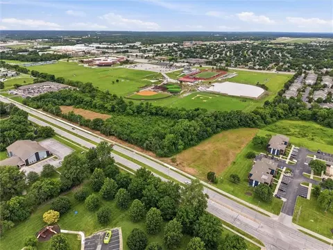 E Chipman Road, Lees Summit, MO 64063 photo 20