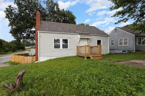11200 E 40th St, Independence, MO 64052