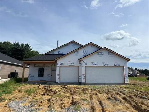 4810 S Creek Woods Dr, Saint Joseph, MO 64507