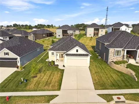 11229 Brome Dr, Kearney, MO 64060