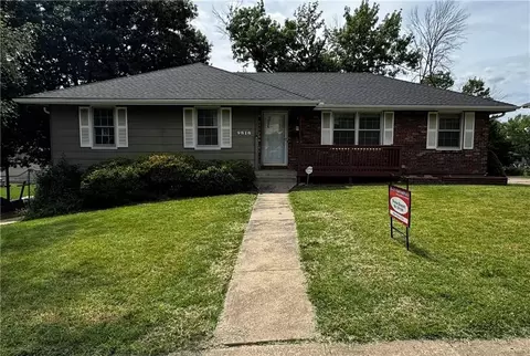9818 White Ave, Kansas City, MO 64134