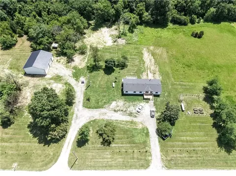 19307 S Beattie Rd, Pleasant Hill, MO 64080