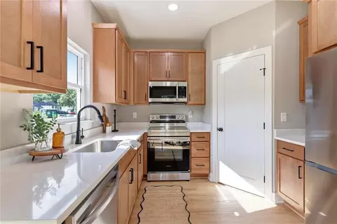 Kitchen - 8012 E 130th St, Grandview, MO 64030 photo 1 of 6