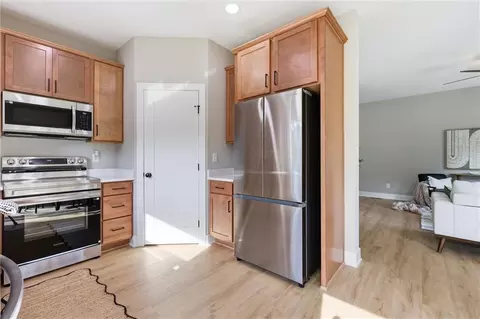 Kitchen - 8012 E 130th St, Grandview, MO 64030 photo 3 of 6