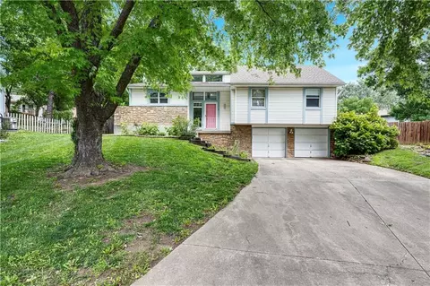16110 W Indian Creek Pkwy, Olathe, KS 66062