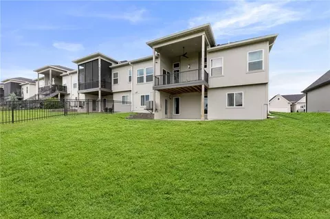 804 NE Algonquin St, Lees Summit, MO 64064 photo 39