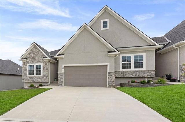 804 NE Algonquin St #A, Lees Summit, MO 64064