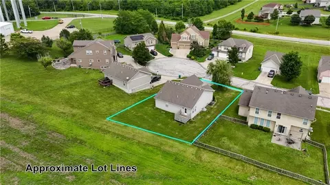 View/Area - 14404 Eastern Ct, Grandview, MO 64030 photo 2 of 3