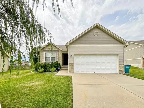 14404 Eastern Ct, Grandview, MO 64030