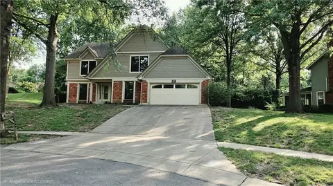 109 NW 44th St, Kansas City, MO 64116