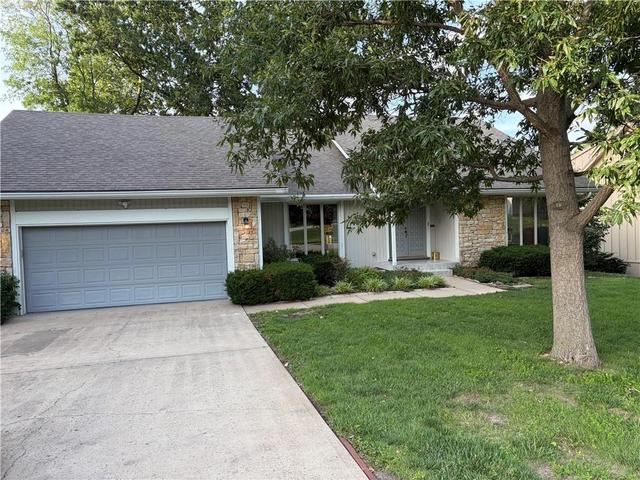 12926 W 76th Ter, Shawnee, KS 66216