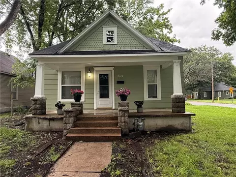 602 N Catalpa St, Pittsburg, KS 66762