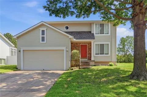 907 N 92nd St, Kansas City, KS 66112