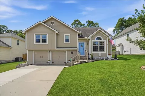 1404 Fox Run Trl, Platte City, MO 64079