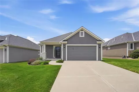 9402 N Bradford Ave, Kansas City, MO 64154