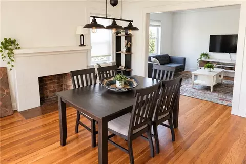 4316 Oak Apt 3s St, Kansas City, MO 64111