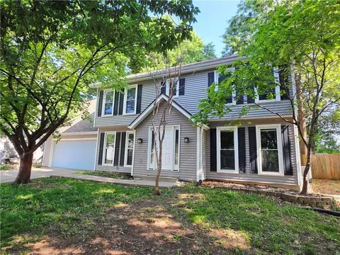 12618 W 69th St, Shawnee, KS 66216