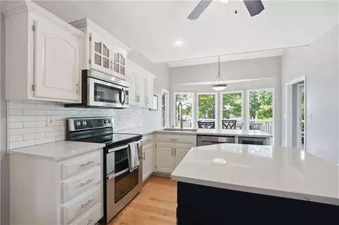 5114 W 156th St, Overland Park, KS 66224