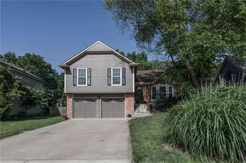 6418 Anderson St, Shawnee, KS 66226