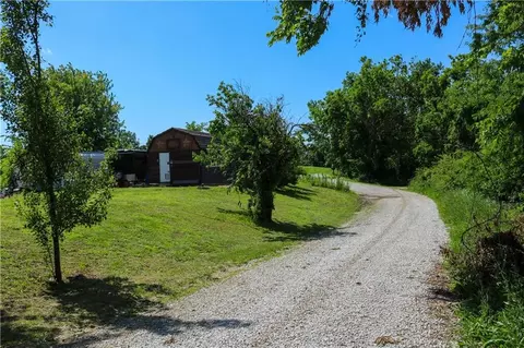 Exterior - 10259 S Perry Rd, Orrick, MO 64077 photo 7 of 13