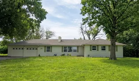 17029 Springdale Rd, Leavenworth, KS 66048