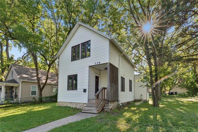 334 SW Orchard St, Topeka, KS 66606