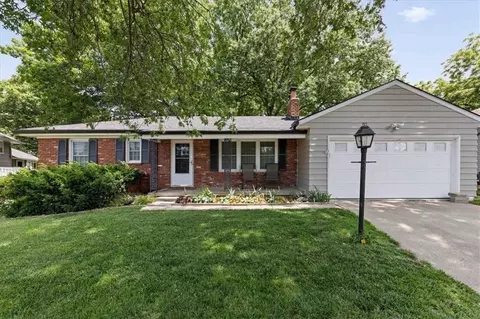5433 Foster St, Overland Park, KS 66202