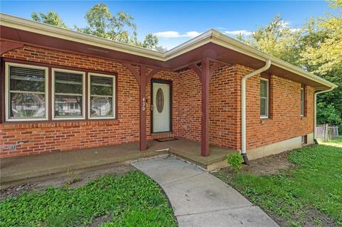 Exterior - 430 Chestnut Dr, Marshall, MO 65340 photo 3 of 4