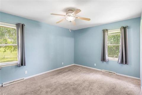 Bedroom - 430 Chestnut Dr, Marshall, MO 65340 photo 5 of 7
