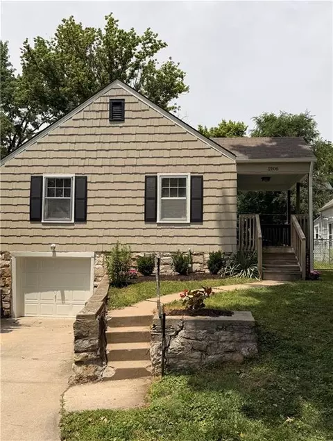 2106 W 48th St, Westwood, KS 66205