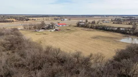 View/Area - 587 NW Tract 3 Nw First Ln, Lamar, MO 64759 photo 1 of 16