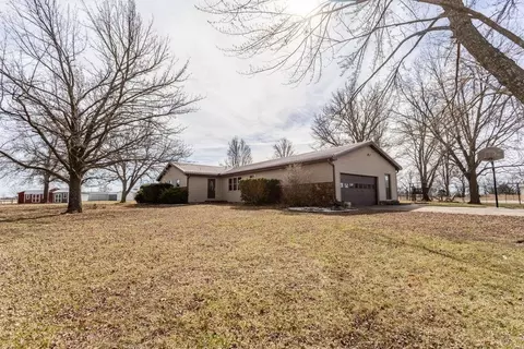 587 NW Tract 3 Nw First Ln, Lamar, MO 64759