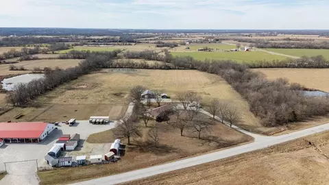 View/Area - 587 NW Tract 3 Nw First Ln, Lamar, MO 64759 photo 8 of 16