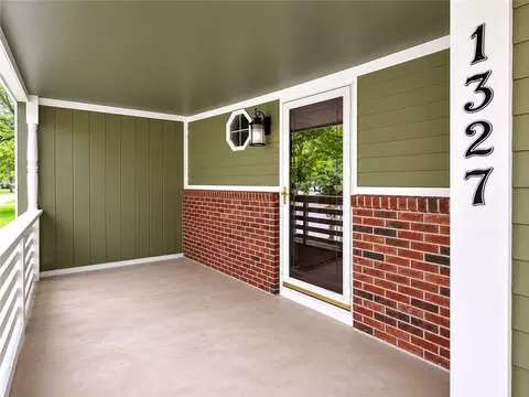 1327 Depot Dr, Lees Summit, MO 64086