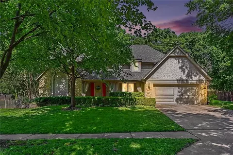 5710 N Spruce Ave, Kansas City, MO 64119