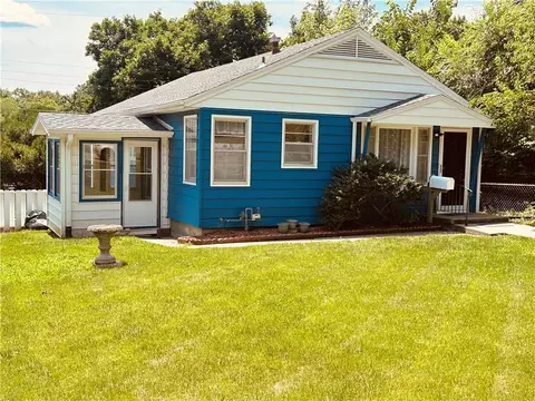 2014 E Highland St, Saint Joseph, MO 64505