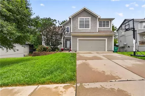 11020 Augusta Dr, Kansas City, KS 66109