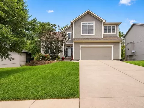 11020 Augusta Dr, Kansas City, KS 66109
