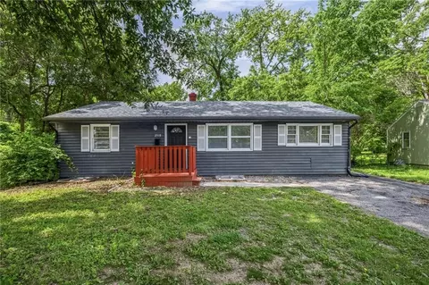 2518 S Crescent Ave, Independence, MO 64052