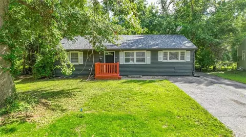 2518 S Crescent Ave, Independence, MO 64052