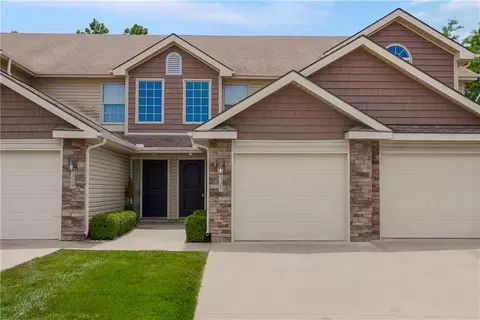 4327 NE 83rd St, Kansas City, MO 64119